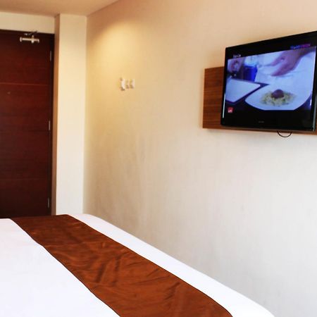 Bliss Soetta Hotel Semarang Kültér fotó