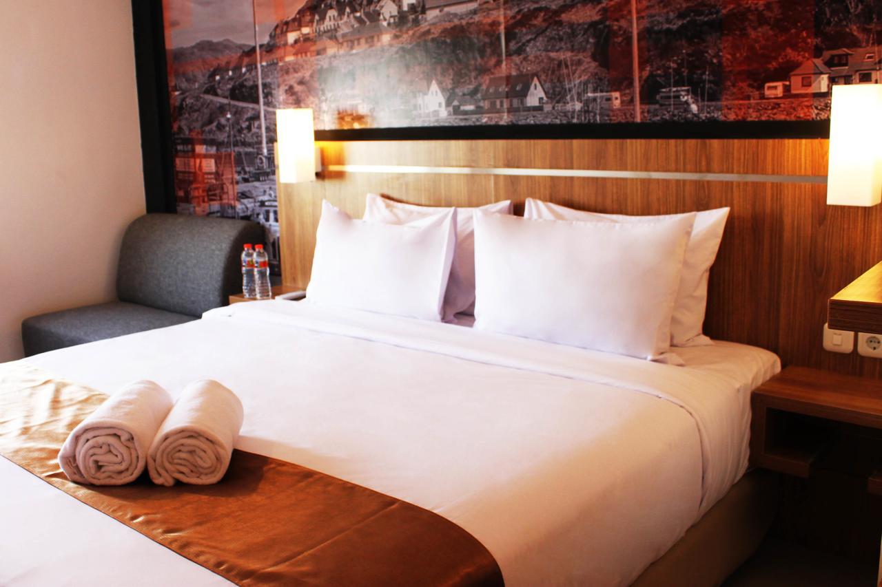 Bliss Soetta Hotel Semarang Kültér fotó